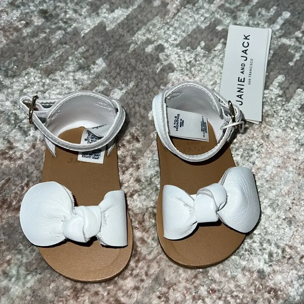 NWOT JANIE AND JACK BABY SHOES 3/6M